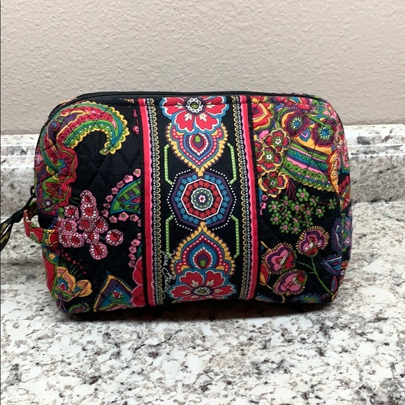 Vera Bradley Handbags - Vera Bradley Make Up bag
